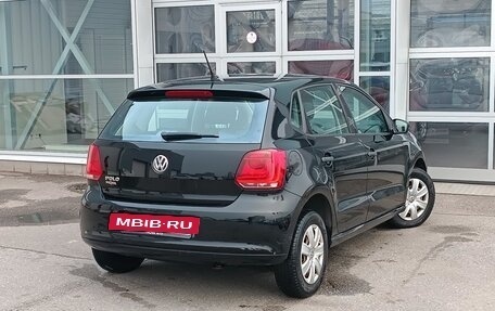 Volkswagen Polo VI (EU Market), 2011 год, 445 000 рублей, 2 фотография