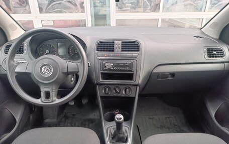 Volkswagen Polo VI (EU Market), 2011 год, 445 000 рублей, 11 фотография