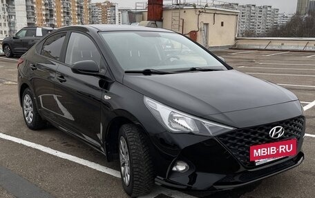 Hyundai Solaris II рестайлинг, 2021 год, 1 785 000 рублей, 3 фотография