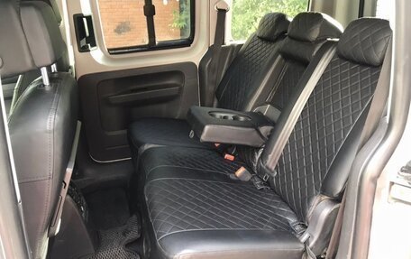 Volkswagen Caddy III рестайлинг, 2011 год, 670 000 рублей, 4 фотография