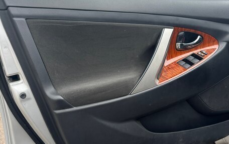 Toyota Camry, 2008 год, 1 100 000 рублей, 10 фотография