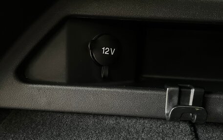 Land Rover Discovery Sport I рестайлинг, 2017 год, 2 350 000 рублей, 32 фотография