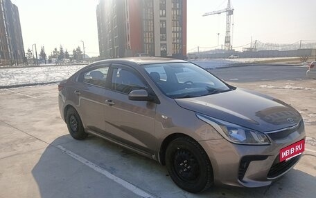 KIA Rio IV, 2018 год, 1 000 000 рублей, 4 фотография