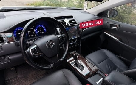 Toyota Camry, 2016 год, 2 700 000 рублей, 15 фотография