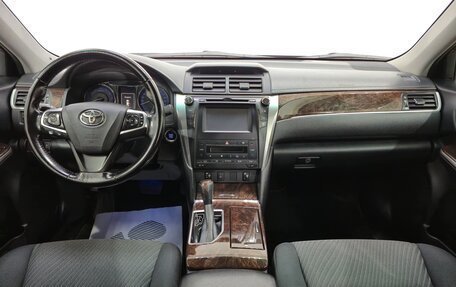 Toyota Camry, 2016 год, 1 794 000 рублей, 10 фотография