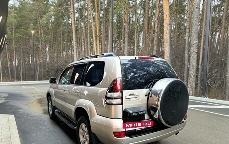 Toyota Land Cruiser Prado 120 рестайлинг, 2004 год, 1 790 000 рублей, 5 фотография