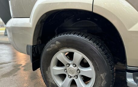 Toyota Land Cruiser Prado 120 рестайлинг, 2004 год, 1 790 000 рублей, 11 фотография