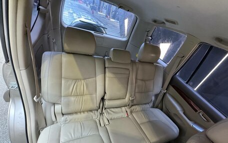 Toyota Land Cruiser Prado 120 рестайлинг, 2004 год, 1 790 000 рублей, 16 фотография