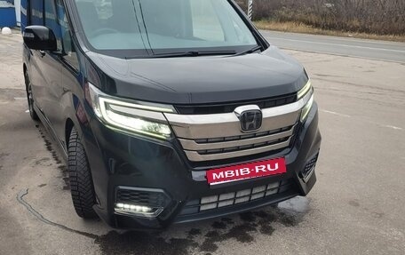 Honda Stepwgn IV, 2018 год, 2 590 000 рублей, 1 фотография
