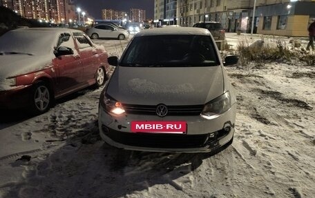 Volkswagen Polo VI (EU Market), 2013 год, 650 000 рублей, 2 фотография