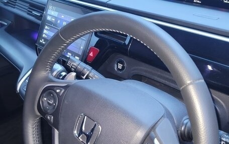 Honda Stepwgn IV, 2018 год, 2 590 000 рублей, 7 фотография