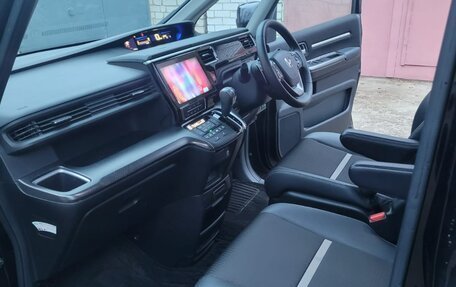 Honda Stepwgn IV, 2018 год, 2 590 000 рублей, 30 фотография