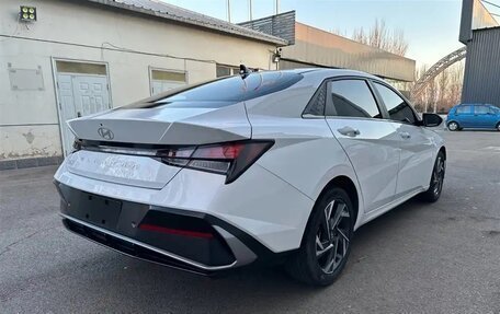Hyundai Elantra, 2022 год, 1 600 000 рублей, 4 фотография
