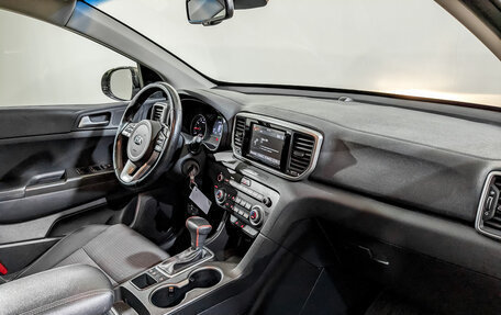 KIA Sportage IV рестайлинг, 2018 год, 2 190 000 рублей, 11 фотография