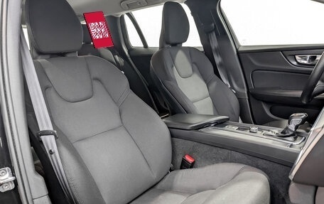 Volvo V60 II, 2020 год, 3 570 000 рублей, 24 фотография