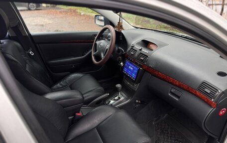 Toyota Avensis III рестайлинг, 2004 год, 600 000 рублей, 5 фотография