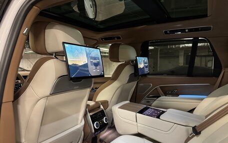 Land Rover Range Rover IV рестайлинг, 2023 год, 29 000 000 рублей, 11 фотография