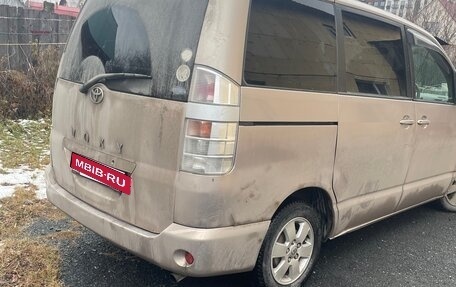 Toyota Voxy II, 2003 год, 800 000 рублей, 4 фотография