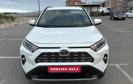 Toyota RAV4, 2021 год, 4 300 000 рублей, 3 фотография