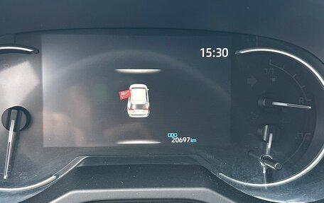 Toyota RAV4, 2021 год, 4 300 000 рублей, 15 фотография