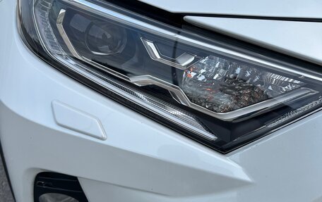 Toyota RAV4, 2021 год, 4 300 000 рублей, 25 фотография