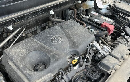 Toyota RAV4, 2021 год, 4 300 000 рублей, 24 фотография