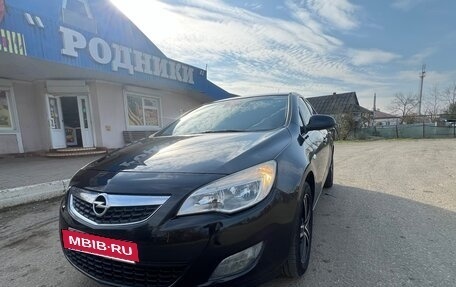 Opel Astra J, 2011 год, 545 000 рублей, 2 фотография