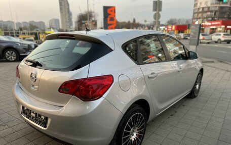 Opel Astra J, 2011 год, 730 000 рублей, 5 фотография