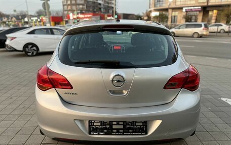 Opel Astra J, 2011 год, 730 000 рублей, 6 фотография