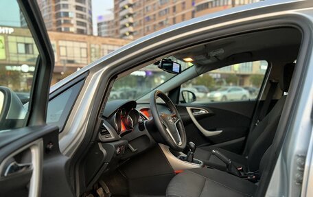 Opel Astra J, 2011 год, 730 000 рублей, 9 фотография