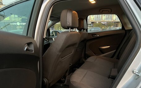 Opel Astra J, 2011 год, 730 000 рублей, 18 фотография