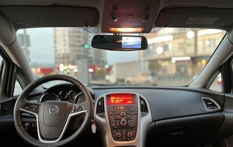 Opel Astra J, 2011 год, 730 000 рублей, 19 фотография