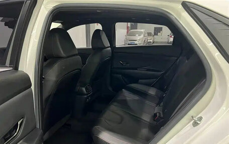 Hyundai Elantra, 2021 год, 1 210 100 рублей, 15 фотография