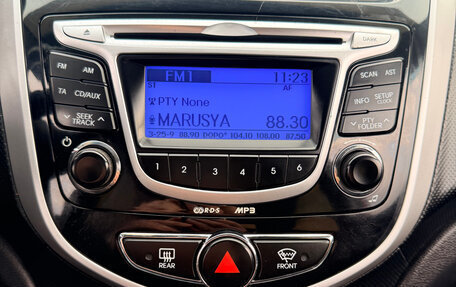 Hyundai Solaris II рестайлинг, 2011 год, 632 000 рублей, 11 фотография