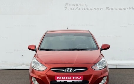 Hyundai Solaris II рестайлинг, 2011 год, 632 000 рублей, 2 фотография
