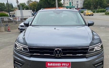 Volkswagen Tiguan II, 2019 год, 2 550 000 рублей, 1 фотография