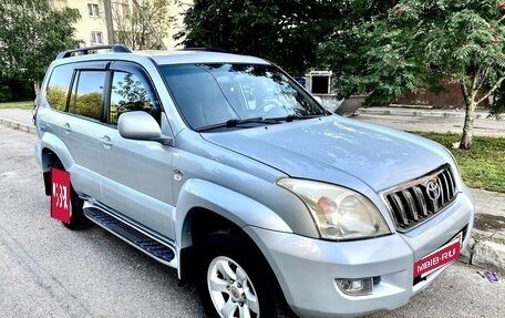 Toyota Land Cruiser Prado 120 рестайлинг, 2003 год, 2 250 000 рублей, 2 фотография