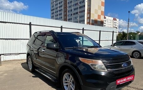 Ford Explorer VI, 2011 год, 1 150 000 рублей, 2 фотография