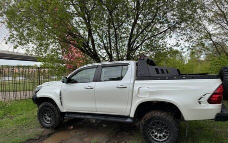 Toyota Hilux VIII, 2022 год, 7 500 000 рублей, 6 фотография