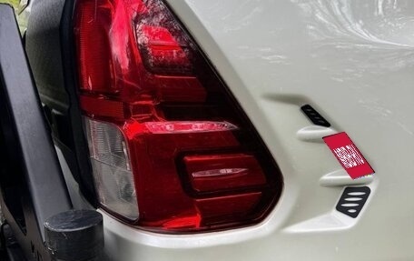 Toyota Hilux VIII, 2022 год, 7 500 000 рублей, 8 фотография