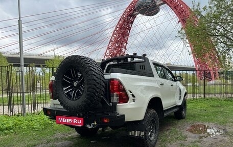 Toyota Hilux VIII, 2022 год, 7 500 000 рублей, 10 фотография