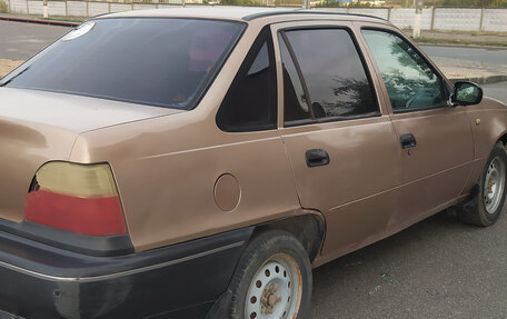 Daewoo Nexia I рестайлинг, 2003 год, 79 000 рублей, 2 фотография