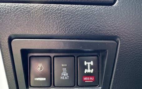 Toyota Hilux VIII, 2022 год, 7 500 000 рублей, 13 фотография