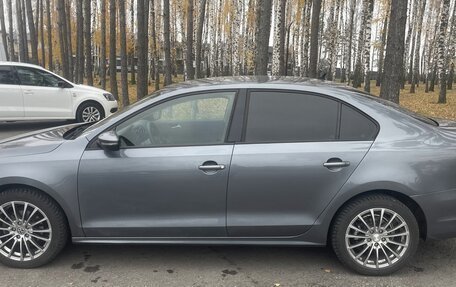 Volkswagen Jetta VI, 2013 год, 1 300 000 рублей, 3 фотография