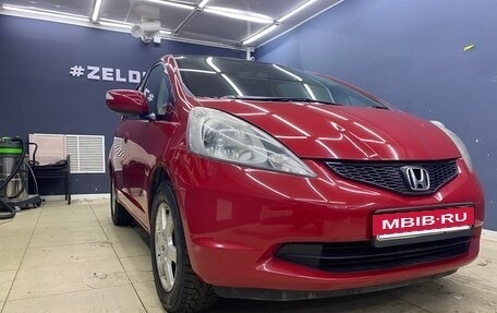 Honda Fit III, 2007 год, 800 000 рублей, 4 фотография