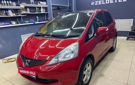 Honda Fit III, 2007 год, 800 000 рублей, 2 фотография