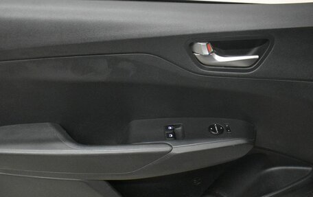 Hyundai Solaris II рестайлинг, 2017 год, 899 000 рублей, 5 фотография