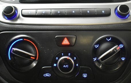 Hyundai Solaris II рестайлинг, 2017 год, 899 000 рублей, 10 фотография