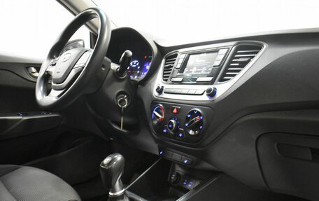 Hyundai Solaris II рестайлинг, 2017 год, 899 000 рублей, 16 фотография