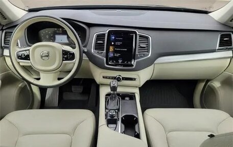 Volvo XC90 II рестайлинг, 2022 год, 4 540 000 рублей, 16 фотография